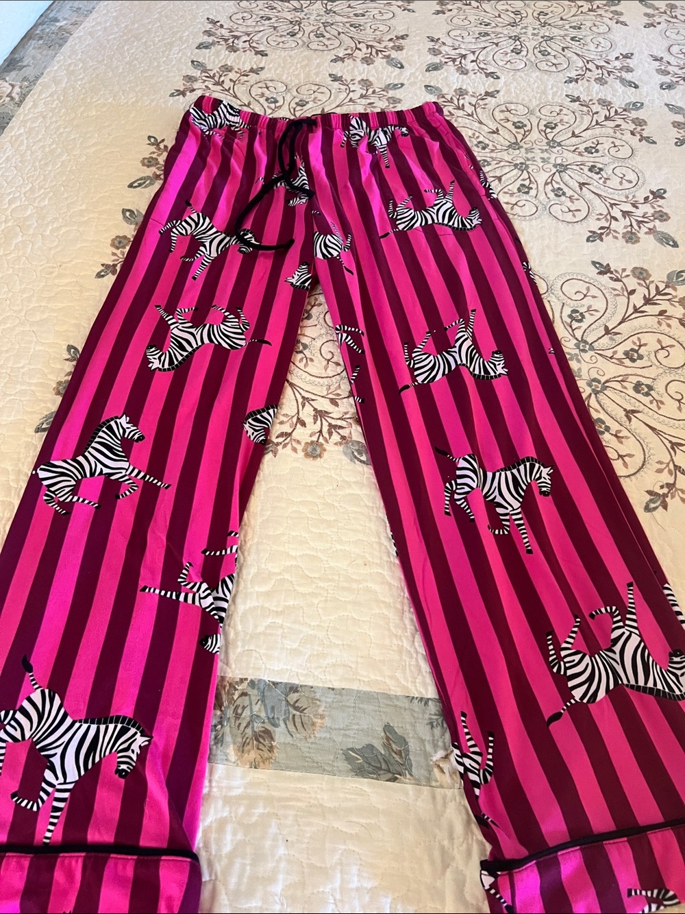 Women's Bright Pink Zebra-Print Pajama Set - Picture 7 of 8